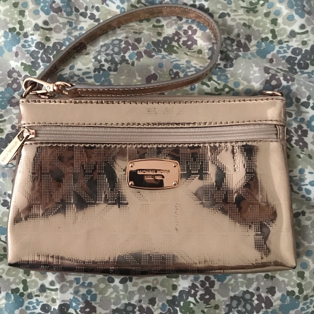 Michael Khors Wristlet